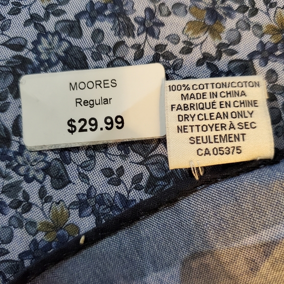 Joseph Abboud Navy/Yellow Floral Cotton Pocket Square - Picture 3 of 3